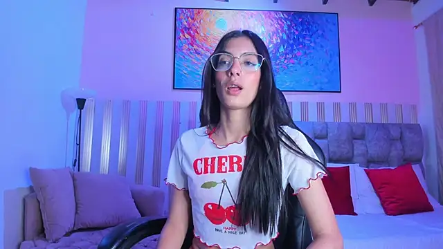 Snapshot of j_belle_ chatting on 03/11/26, 01:17 j belle online show from 03/11/26, 01:17