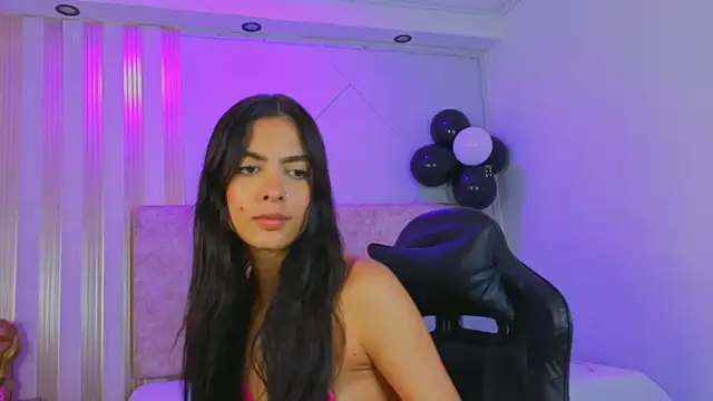 Snapshot of j_belle_ chatting on 03/20/26, 01:05 j belle online show from 03/20/26, 01:05