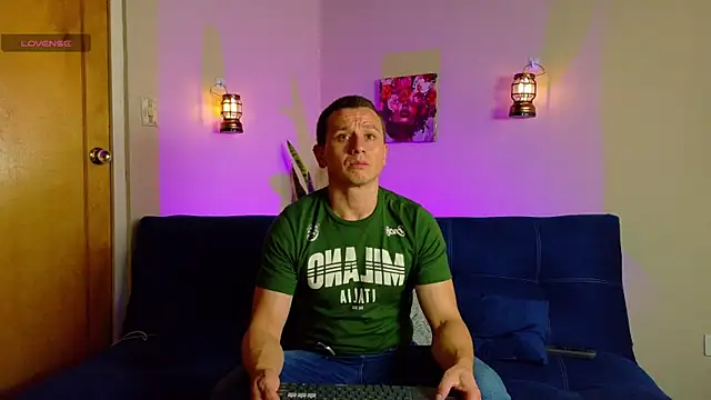 Snapshot of Andreew_falcon chatting on 04/18/26, 08:09 Andreew falcon online show from 04/18/26, 08:09