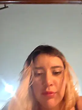 Snapshot of EliseColeman chatting on 04/15/26, 05:25 EliseColeman online show from 04/15/26, 05:25