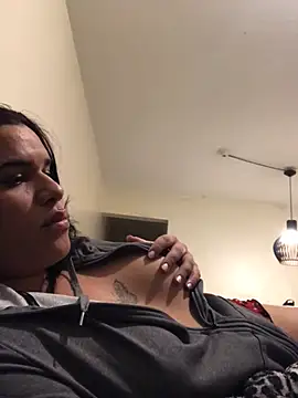 Snapshot of Gabrielaparaiso chatting on 06/05/26, 01:56 Gabrielaparaiso online show from 06/05/26, 01:56