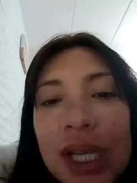 Snapshot of Marianaxc chatting on 03/06/26, 04:14 Marianaxc online show from 03/06/26, 04:14
