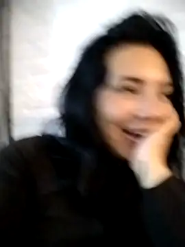 Snapshot of Marianaxc chatting on 04/15/26, 01:45 Marianaxc online show from 04/15/26, 01:45