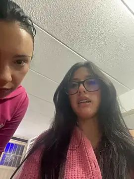 Snapshot of Marianaxc chatting on 04/30/26, 01:45 Marianaxc online show from 04/30/26, 01:45