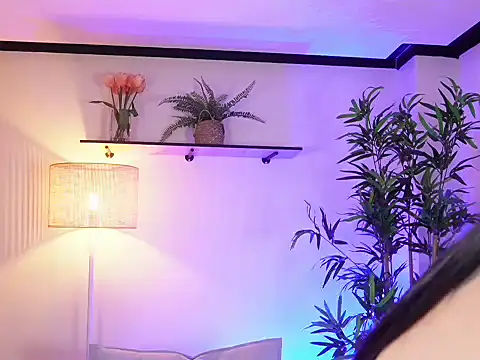 Snapshot of Zooe8 chatting on 03/26/26, 02:00 Zooe8 online show from 03/26/26, 02:00