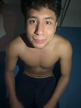 Snapshot of Godzzu_ chatting on 03/13/26, 06:31 Godzzu online show from 03/13/26, 06:31