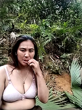 Snapshot of mylove-cute chatting on 04/20/26, 04:59 mylove-cute online show from 04/20/26, 04:59