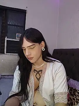 Snapshot of isabeladecaria chatting on 03/17/26, 08:23 isabeladecaria online show from 03/17/26, 08:23