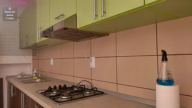 Snapshot of AshleyVance chatting on 04/08/26, 08:20 AshleyVance online show from 04/08/26, 08:20