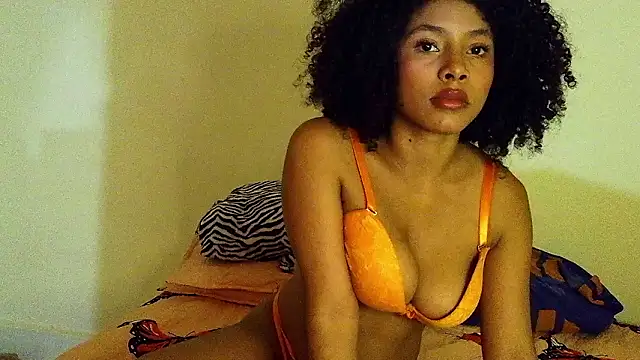 Snapshot of Larita_curly chatting on 03/26/26, 08:03 Larita curly online show from 03/26/26, 08:03