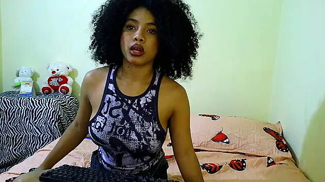 Snapshot of Larita_curly chatting on 04/29/26, 10:16 Larita curly online show from 04/29/26, 10:16