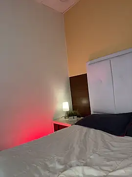 Snapshot of Catalinaa01 chatting on 04/08/26, 03:39 Catalinaa01 online show from 04/08/26, 03:39