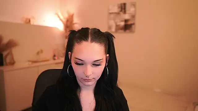 Ellediane18 online show from 03/12/26, 02:12