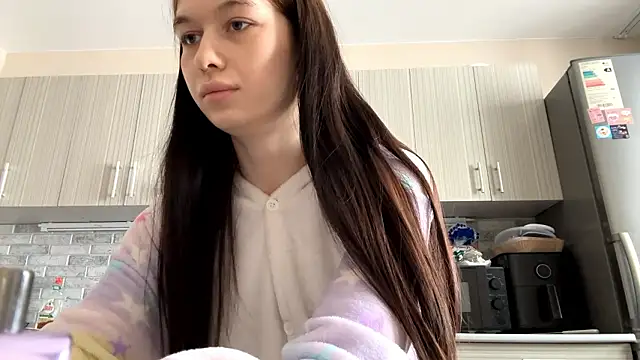 Snapshot of LaraDraggoo chatting on 03/09/26, 07:12 LaraDraggoo online show from 03/09/26, 07:12