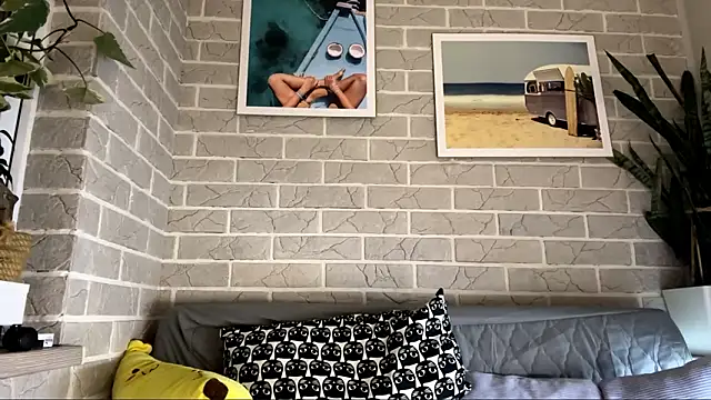 Snapshot of LaraDraggoo chatting on 03/21/26, 07:39 LaraDraggoo online show from 03/21/26, 07:39