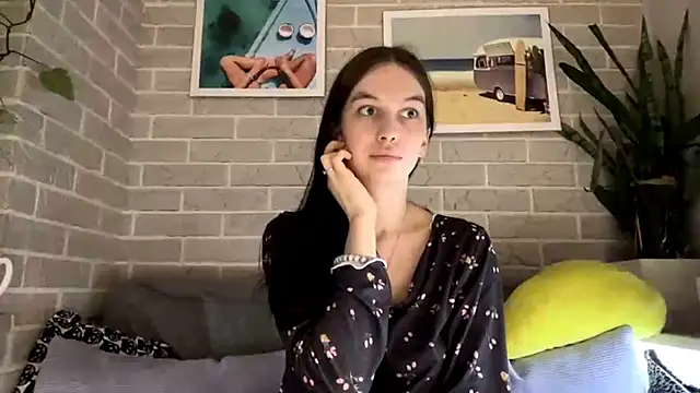 Snapshot of LaraDraggoo chatting on 03/22/26, 05:16 LaraDraggoo online show from 03/22/26, 05:16