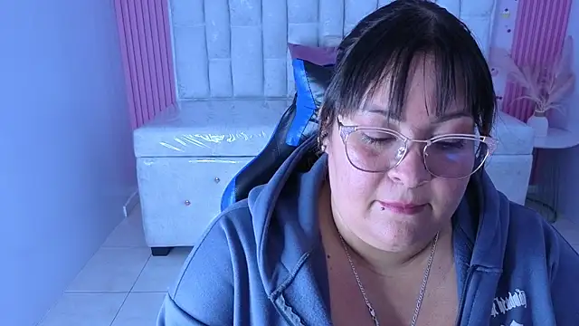 Snapshot of Astrid1_s chatting on 03/12/26, 03:12 Astrid1 s online show from 03/12/26, 03:12