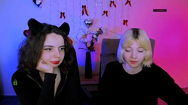 Snapshot of _sabrina_moore chatting on 04/18/26, 08:51 sabrina moore online show from 04/18/26, 08:51