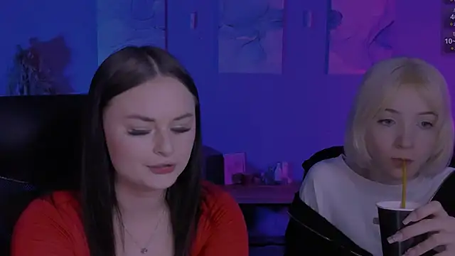 Snapshot of _sabrina_moore chatting on 04/22/26, 09:11 sabrina moore online show from 04/22/26, 09:11