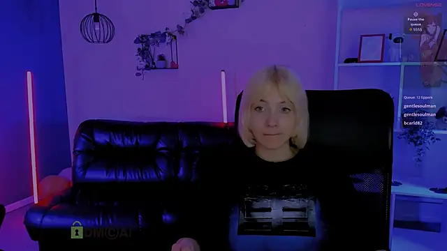 Snapshot of _sabrina_moore chatting on 04/25/26, 01:41 sabrina moore online show from 04/25/26, 01:41