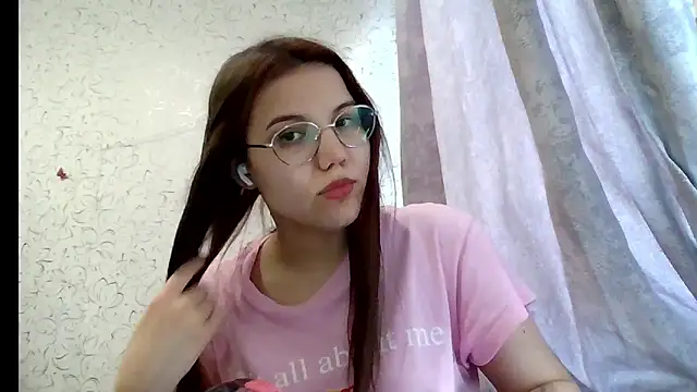 Snapshot of Aurora_Breeze chatting on 05/05/26, 10:56 Aurora Breeze online show from 05/05/26, 10:56