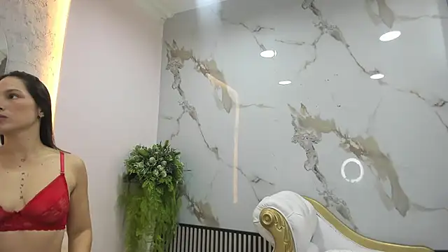 Snapshot of Gigi_cutte_ chatting on 04/07/26, 12:05 Gigi cutte online show from 04/07/26, 12:05