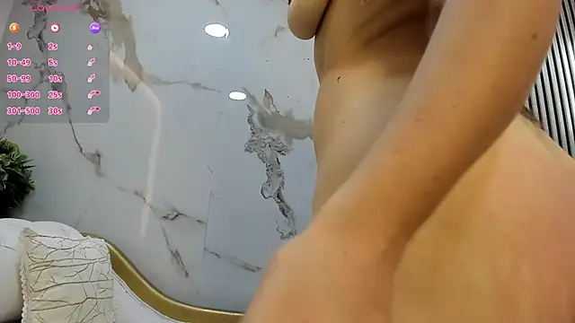 Snapshot of Gigi_cutte_ chatting on 04/17/26, 12:19 Gigi cutte online show from 04/17/26, 12:19