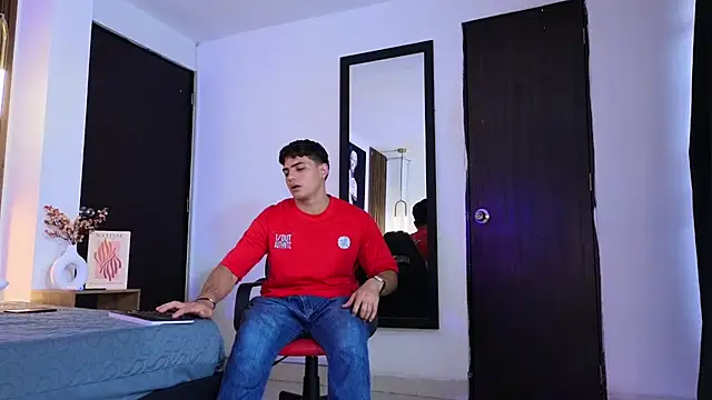 Snapshot of MrAdonis_ chatting on 03/30/26, 05:47 MrAdonis online show from 03/30/26, 05:47