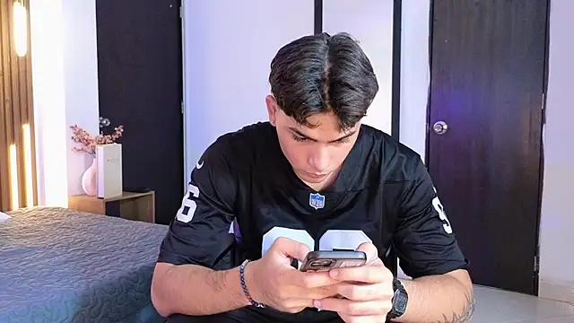 Snapshot of MrAdonis_ chatting on 04/03/26, 07:12 MrAdonis online show from 04/03/26, 07:12