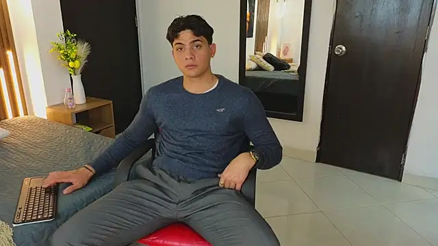 Snapshot of MrAdonis_ chatting on 04/15/26, 07:58 MrAdonis online show from 04/15/26, 07:58