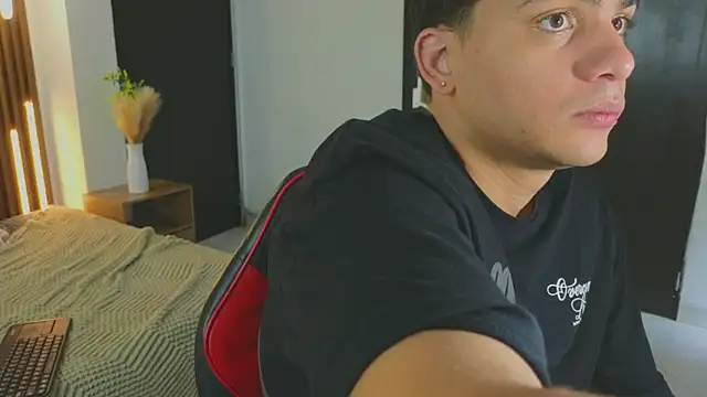 Snapshot of MrAdonis_ chatting on 04/23/26, 12:40 MrAdonis online show from 04/23/26, 12:40