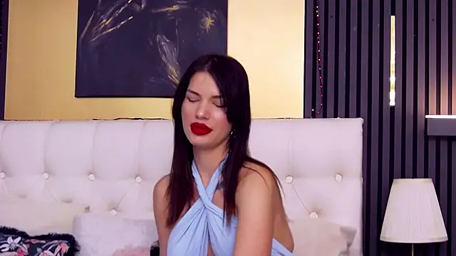 Snapshot of RaniaSnow chatting on 03/22/26, 04:27 RaniaSnow online show from 03/22/26, 04:27