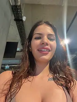 Snapshot of RaniaSnow chatting on 04/09/26, 12:32 RaniaSnow online show from 04/09/26, 12:32