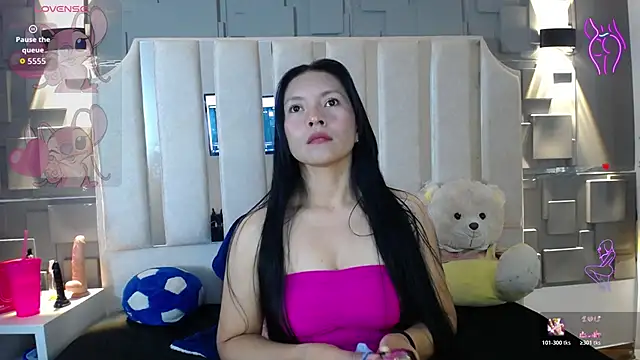 Snapshot of Chloe16_ chatting on 04/17/26, 08:45 Chloe16 online show from 04/17/26, 08:45