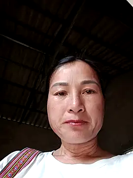 Snapshot of Yuhi3d chatting on 04/05/26, 02:42 Yuhi3d online show from 04/05/26, 02:42