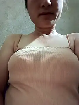 Snapshot of Yuhi3d chatting on 04/11/26, 10:47 Yuhi3d online show from 04/11/26, 10:47