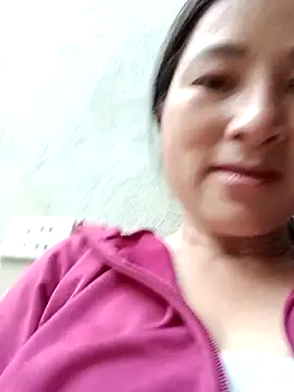 Snapshot of Yuhi3d chatting on 04/12/26, 10:53 Yuhi3d online show from 04/12/26, 10:53