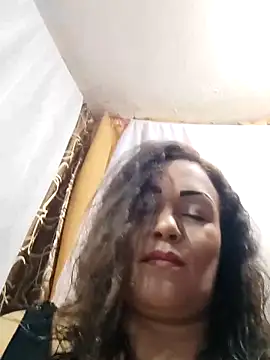 Snapshot of maroita chatting on 04/10/26, 02:00 maroita online show from 04/10/26, 02:00