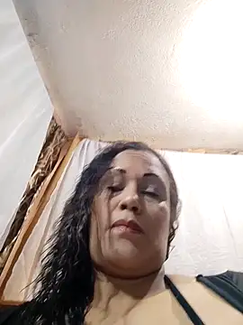Snapshot of maroita chatting on 05/05/26, 01:41 maroita online show from 05/05/26, 01:41