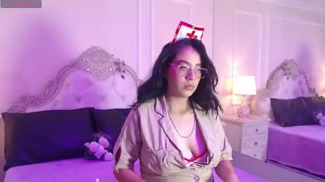 Snapshot of YayaQueen chatting on 03/30/26, 12:06 YayaQueen online show from 03/30/26, 12:06
