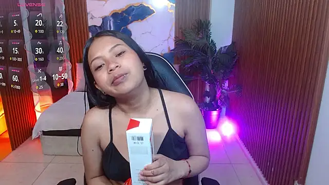 Snapshot of Maile_Tay chatting on 03/11/26, 11:38 Maile Tay online show from 03/11/26, 11:38