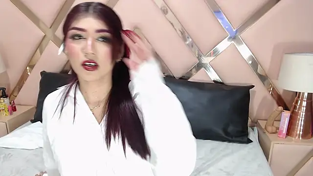 Snapshot of ZairaRogue chatting on 03/12/26, 12:11 ZairaRogue online show from 03/12/26, 12:11