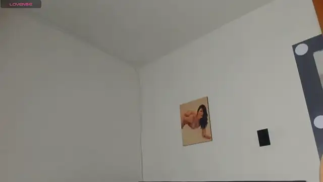 Snapshot of AnthonellaSweet_ chatting on 04/23/26, 04:03 AnthonellaSweet online show from 04/23/26, 04:03