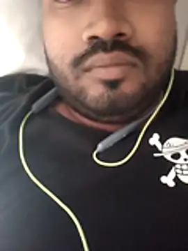 Snapshot of DjWaleBabu01 chatting on 04/25/26, 11:46 DjWaleBabu01 online show from 04/25/26, 11:46