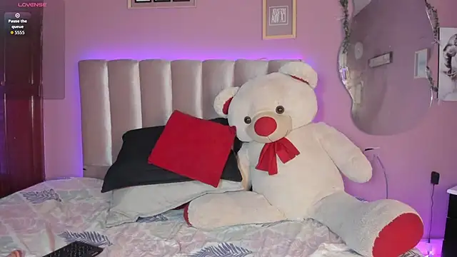 Snapshot of nikkita_dragon_ chatting on 03/26/26, 08:14 nikkita dragon online show from 03/26/26, 08:14