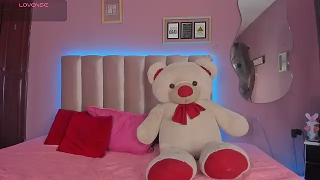 Snapshot of nikkita_dragon_ chatting on 04/07/26, 07:58 nikkita dragon online show from 04/07/26, 07:58