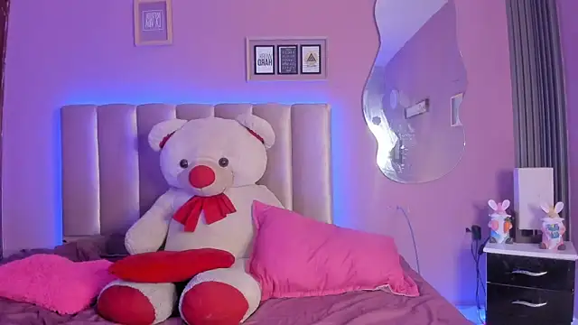 Snapshot of nikkita_dragon_ chatting on 04/12/26, 08:14 nikkita dragon online show from 04/12/26, 08:14