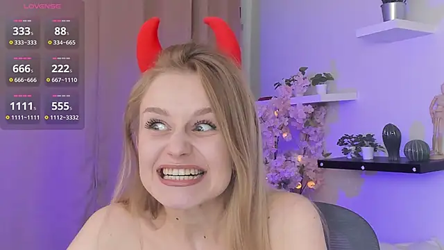 Snapshot of Mickey_Milk chatting on 03/30/26, 06:31 Mickey Milk online show from 03/30/26, 06:31