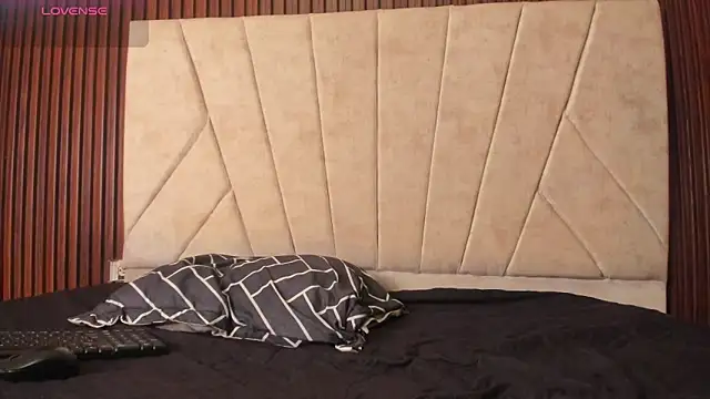 Snapshot of choco_dick_ chatting on 03/14/26, 07:52 choco dick online show from 03/14/26, 07:52