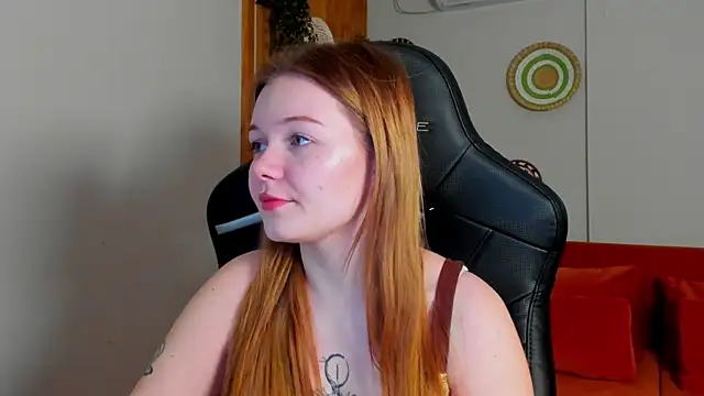 Snapshot of ElinaVale chatting on 03/22/26, 05:11 ElinaVale online show from 03/22/26, 05:11